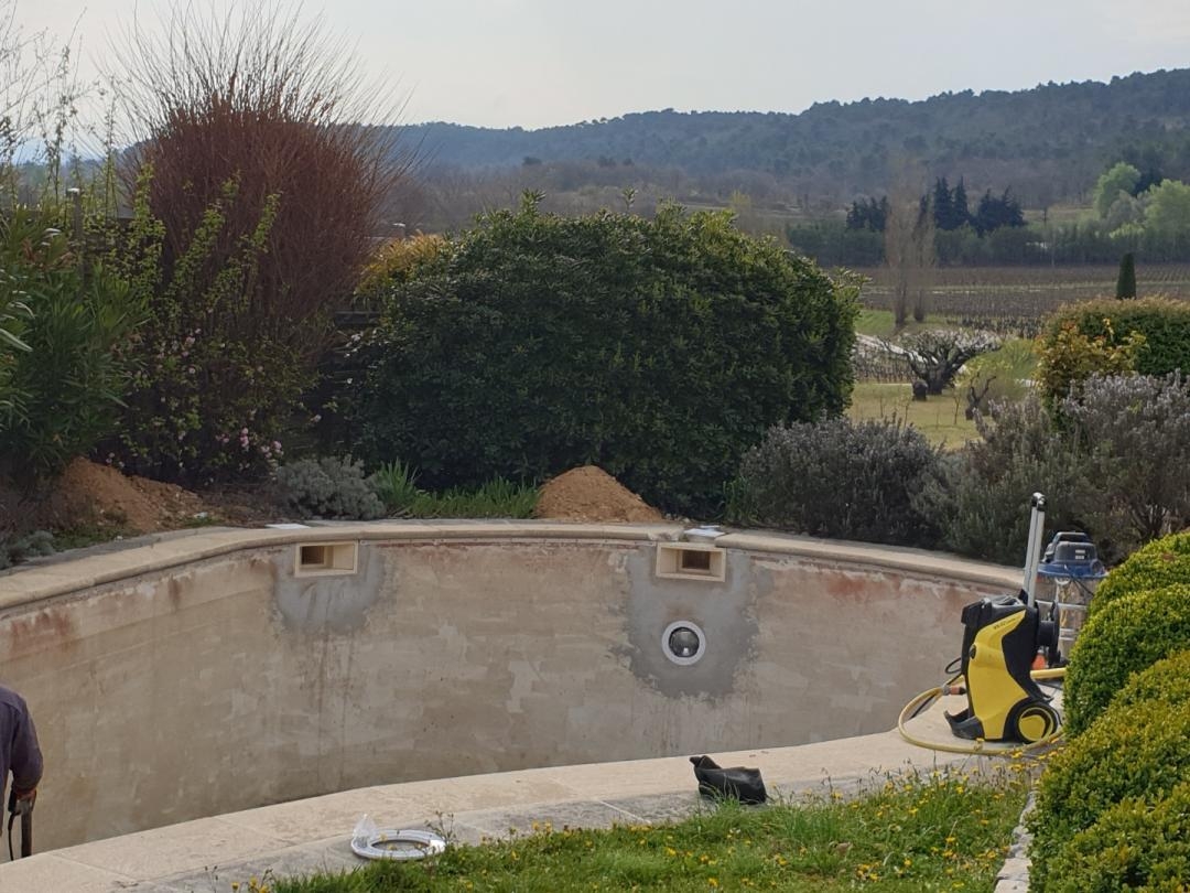 Peintre piscine, peinture piscine, Luberon, Vaucluse